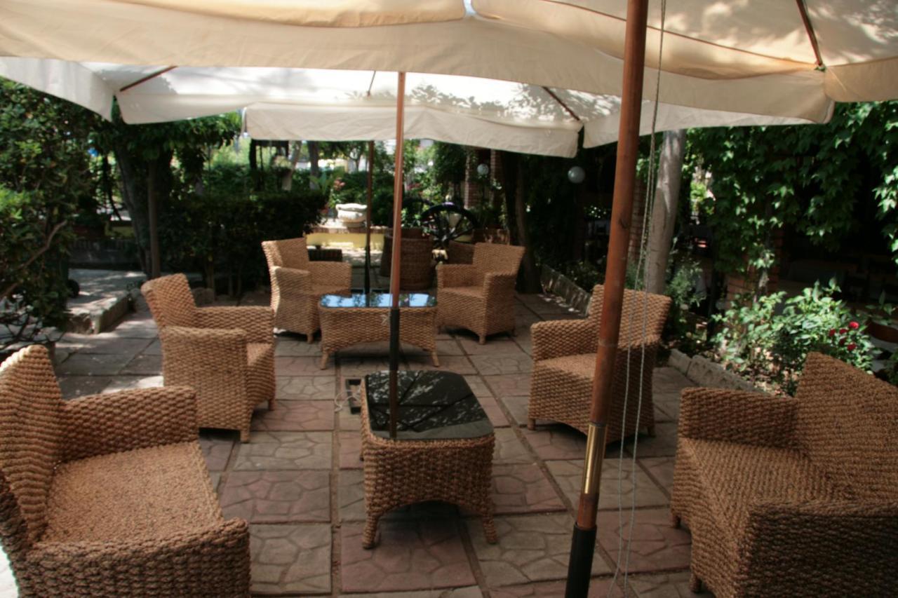 Hotel Ristorante Solari Briatico Ngoại thất bức ảnh